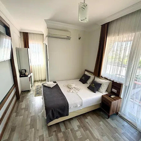 Sahin Hotel *
